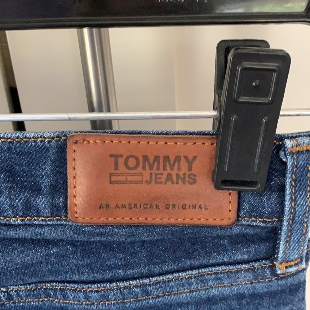 🎉 BOGO! 2/$12! Hi-Rise Tommy Hilfiger Tommy Jeans - Picture 4 of 6